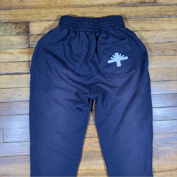 Vertebrae Navy
Sweatpants - Picture 7 of 10